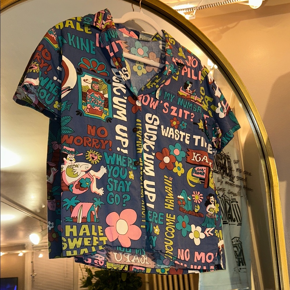 Vintage Hawaiian Graphic Short Sleeve button up